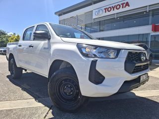 2024  Toyota Hilux Workmate Ute (Glacier White) Pre-Owned Car Thumbnail