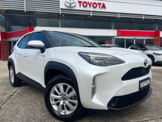 2023 Toyota Yaris Cross GX SUV (Frosted White) Pre-Owned Car Thumbnail
