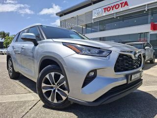 2025  Toyota Kluger GXL SUV (Silver Storm) Pre-Owned Car Thumbnail