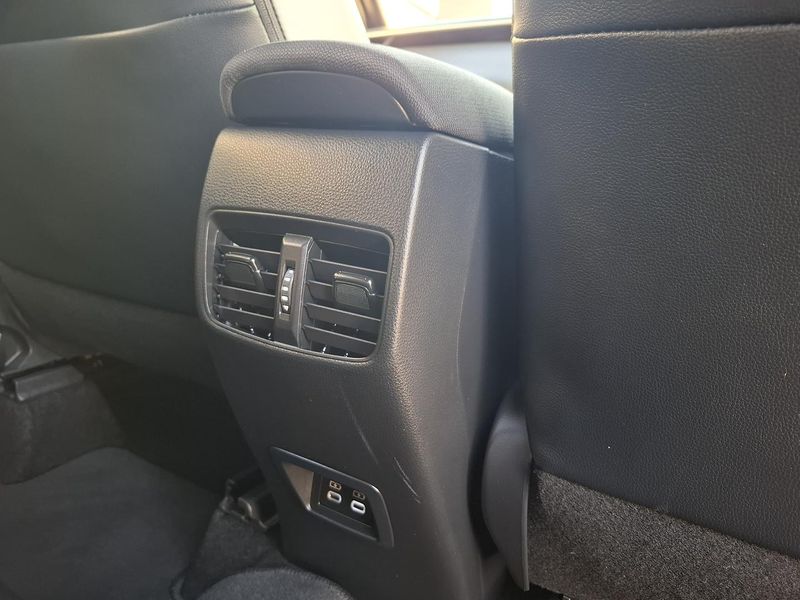 2024 Toyota Corolla Cross GXL Auto 2WD Photo 26