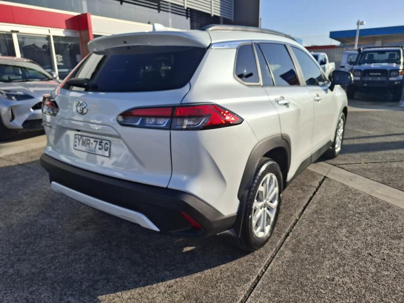 2024 Toyota Corolla Cross GXL Auto 2WD Photo 3