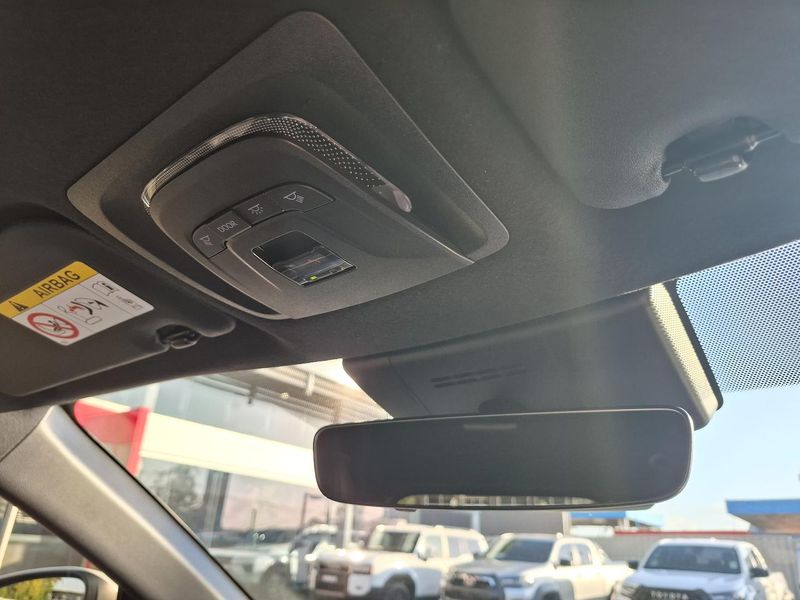 2024 Toyota Corolla Cross GXL Auto 2WD Photo 29