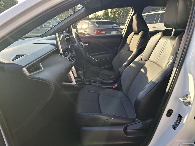 2024 Toyota Corolla Cross GXL Auto 2WD Photo 17