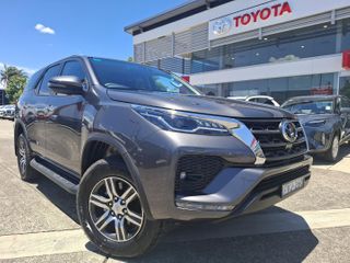 2025  Toyota Fortuner GXL SUV (Graphite) Pre-Owned Car Thumbnail