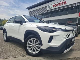 2025  Toyota Corolla Cross GX SUV (Glacier White) Pre-Owned Car Thumbnail