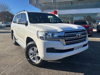 2016 Toyota Landcruiser GXL SUV (Glacier White) Pre-Owned Car Thumbnail