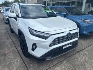 2024  Toyota RAV4 Cruiser SUV (Frosted White) Pre-Owned Car Thumbnail