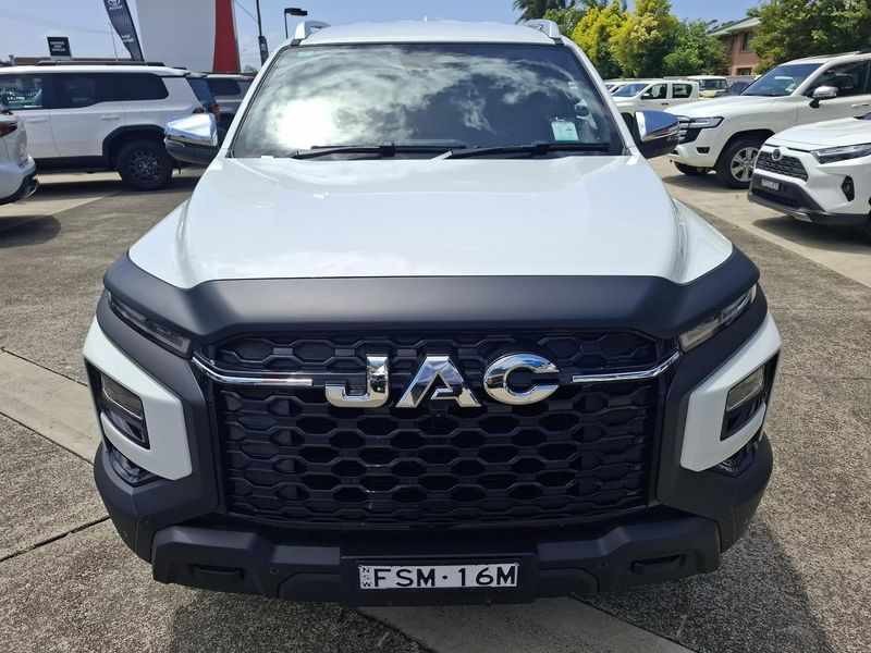 2025 JAC T9 Haven Auto 4x4 Double Cab Photo 8