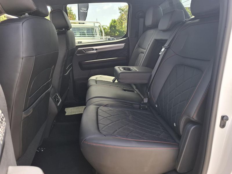 2025 JAC T9 Haven Auto 4x4 Double Cab Photo 14