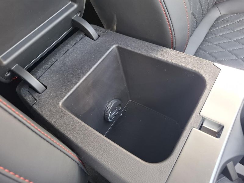 2025 JAC T9 Haven Auto 4x4 Double Cab Photo 24