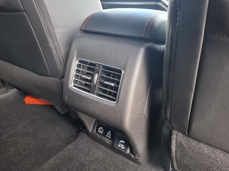 2025 JAC T9 Haven Auto 4x4 Double Cab Photo 13