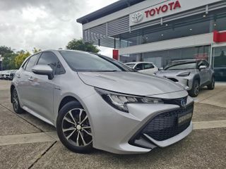 2021  Toyota Corolla Ascent Sport Hybrid Hatch (Silver Pearl) Pre-Owned Car Thumbnail