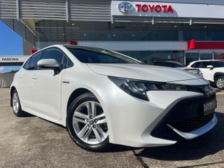 2021 Toyota Corolla Ascent Sport Hybrid Hatch (Frosted White) Pre-Owned Car Thumbnail
