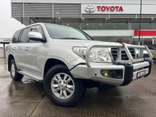 2015 Toyota Landcruiser GXL SUV (Silver Pearl) Pre-Owned Car Thumbnail