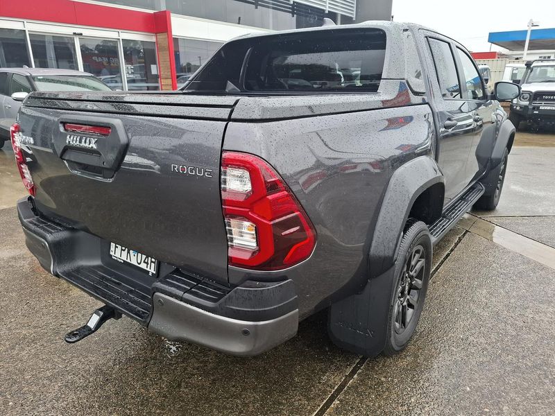 2024 Toyota Hilux Rogue 48V Auto 4x4 Double Cab Photo 3
