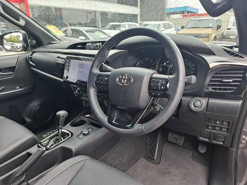 2024 Toyota Hilux Rogue 48V Auto 4x4 Double Cab Photo 13