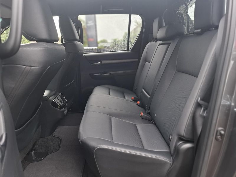 2024 Toyota Hilux Rogue 48V Auto 4x4 Double Cab Photo 17