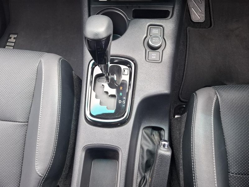 2024 Toyota Hilux Rogue 48V Auto 4x4 Double Cab Photo 19