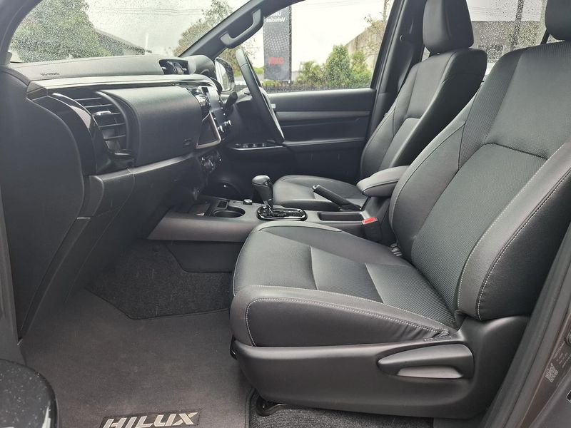 2024 Toyota Hilux Rogue 48V Auto 4x4 Double Cab Photo 18
