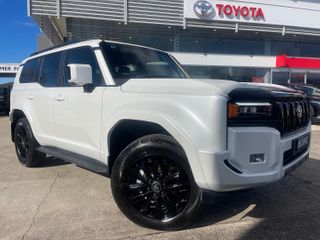 2025 Toyota Landcruiser Prado Kakadu SUV (Frosted White) Pre-Owned Car Thumbnail