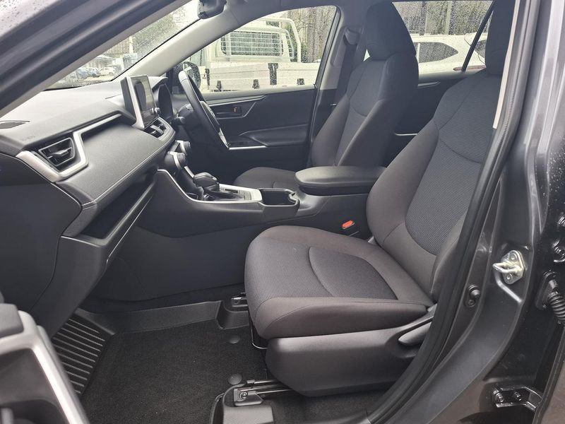 2024 Toyota RAV4 GX Auto 2WD Photo 17