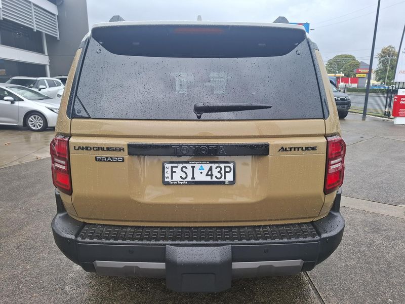 2025 Toyota Landcruiser Prado Altitude Auto 4x4 Photo 4
