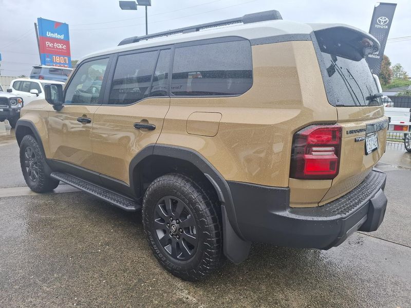 2025 Toyota Landcruiser Prado Altitude Auto 4x4 Photo 5