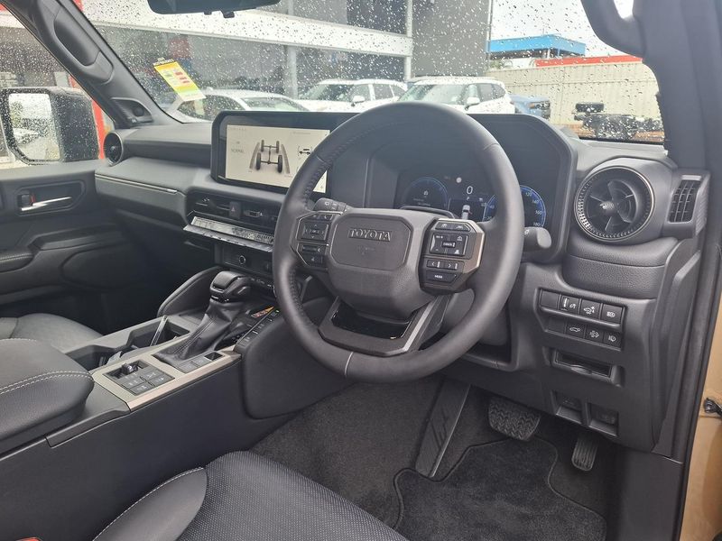 2025 Toyota Landcruiser Prado Altitude Auto 4x4 Photo 10