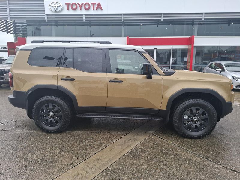 2025 Toyota Landcruiser Prado Altitude Auto 4x4 Photo 2