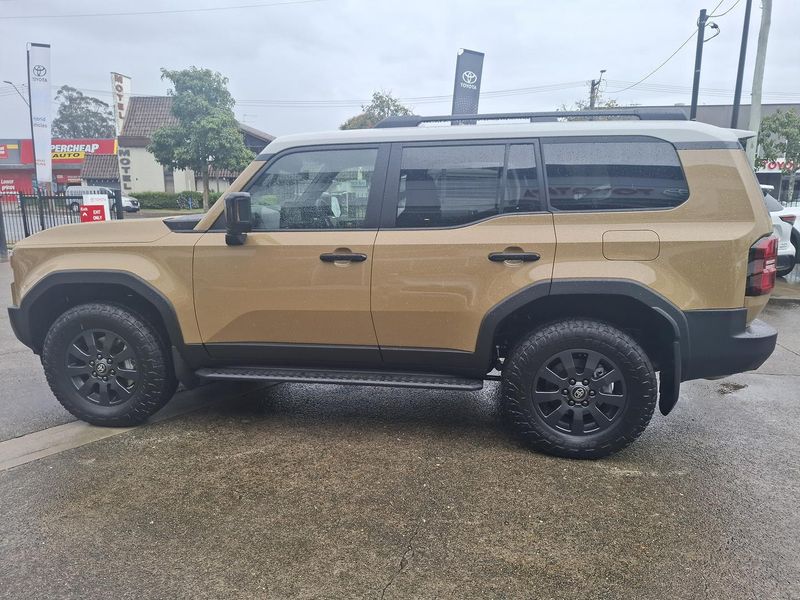 2025 Toyota Landcruiser Prado Altitude Auto 4x4 Photo 6