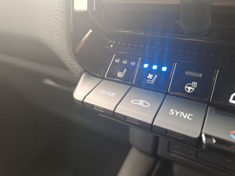 2025 Toyota Landcruiser Prado Altitude Auto 4x4 Photo 24