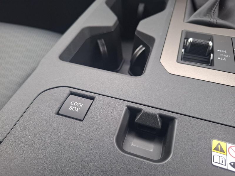 2025 Toyota Landcruiser Prado Altitude Auto 4x4 Photo 27